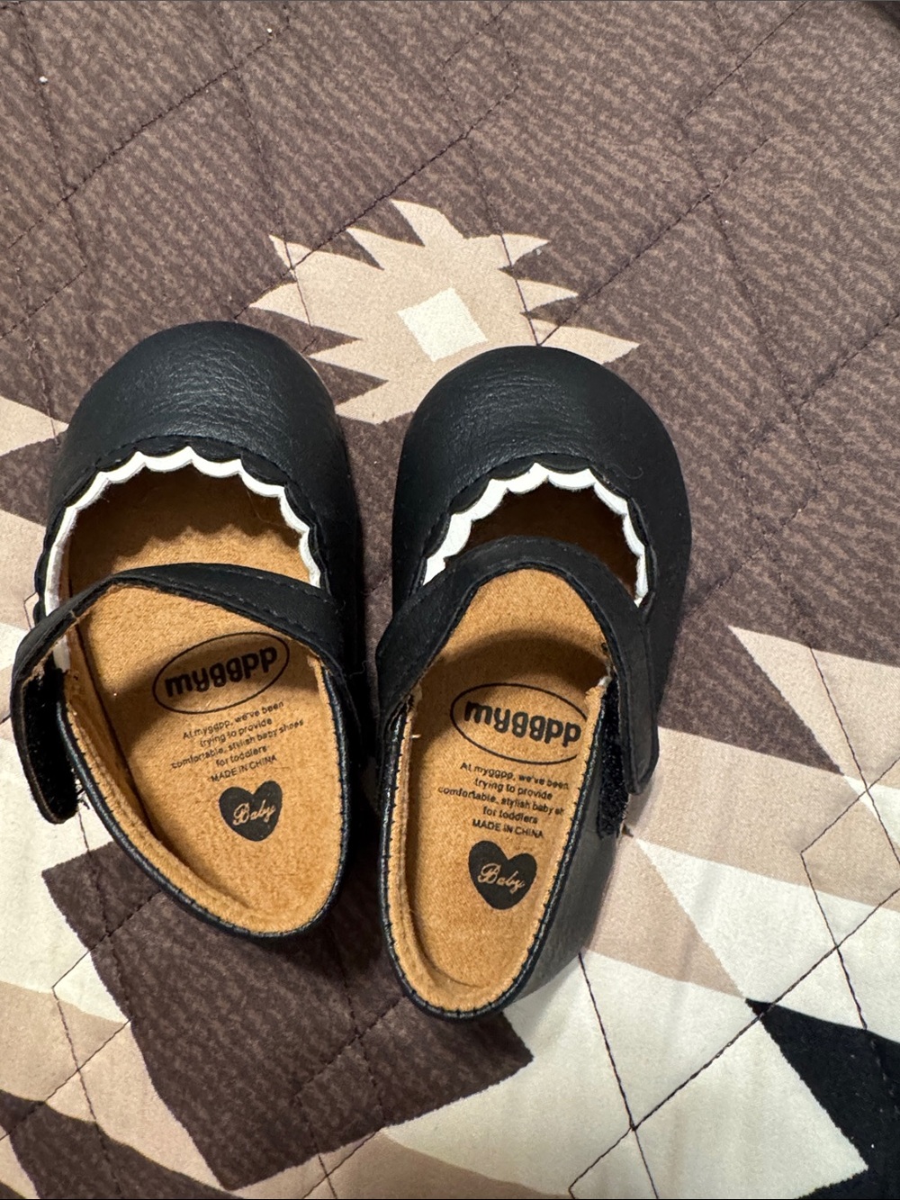 Black Baby Mary Jane Shoes with Scalloped Trim